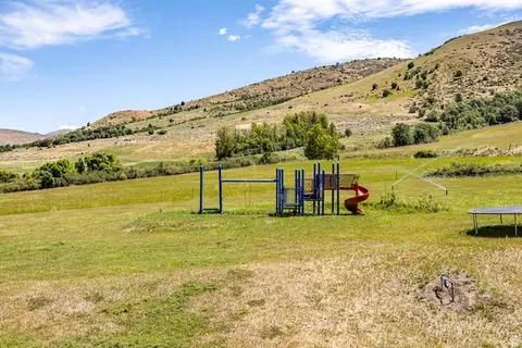 Exterior - 2307 Maple Leaf Dr, Cove, UT 84320 photo 8 of 15