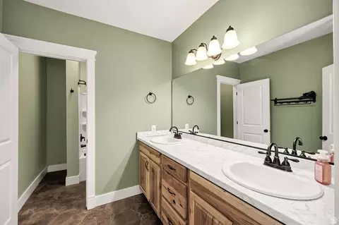 Bath - 2307 Maple Leaf Dr, Cove, UT 84320 photo 5 of 5