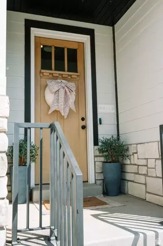 Entry Way - 4479 E Pine Hollow Dr, Eagle Mountain, UT 84005 photo 1 of 13