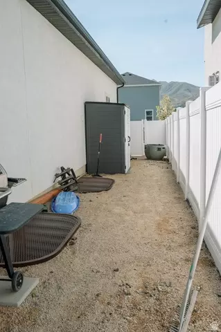 Exterior - 4479 E Pine Hollow Dr, Eagle Mountain, UT 84005 photo 7 of 9