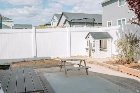 Exterior - 4479 E Pine Hollow Dr, Eagle Mountain, UT 84005 photo 3 of 9