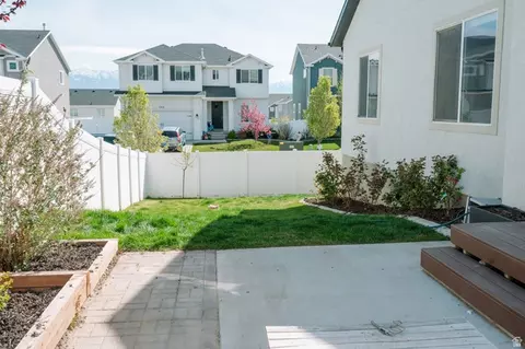 Exterior - 4479 E Pine Hollow Dr, Eagle Mountain, UT 84005 photo 6 of 9