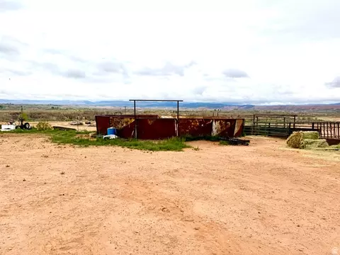 Exterior - 8457 E 6000 N, Lapoint, UT 84039 photo 5 of 9