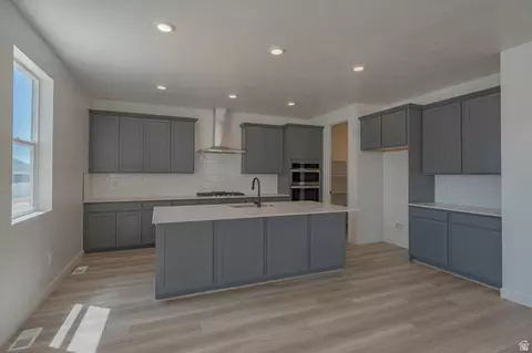 Kitchen - 2158 E Granite Ln, Eagle Mountain, UT 84005 photo 1 of 2