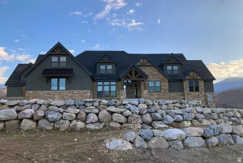259 S Meadow Dr, Springville, UT 84663