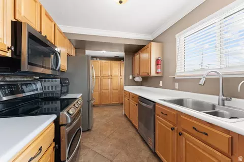 Kitchen - 6241 S 440 E, Murray, UT 84107 photo 2 of 5
