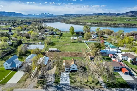 View/Area - 40 E 400 S, Hyrum, UT 84319 photo 1 of 3