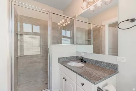 Bath - 40 E 400 S, Hyrum, UT 84319 photo 2 of 3