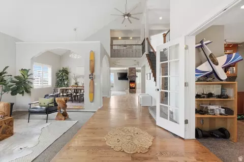 Entry Way - 2806 S Maple Cove Dr, Bountiful, UT 84010 photo 1 of 5