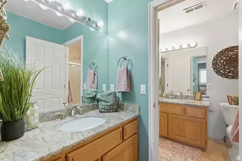 Bath - 2806 S Maple Cove Dr, Bountiful, UT 84010 photo 3 of 6