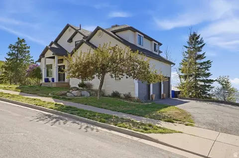 Exterior - 2806 S Maple Cove Dr, Bountiful, UT 84010 photo 4 of 10