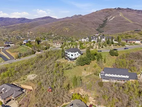 View/Area - 2806 S Maple Cove Dr, Bountiful, UT 84010 photo 1 of 4