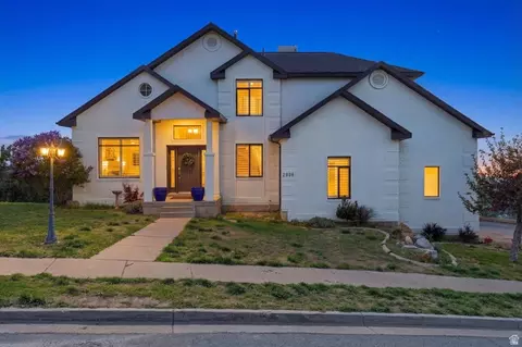 Exterior - 2806 S Maple Cove Dr, Bountiful, UT 84010 photo 2 of 10