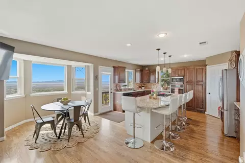 Kitchen - 2806 S Maple Cove Dr, Bountiful, UT 84010 photo 1 of 6