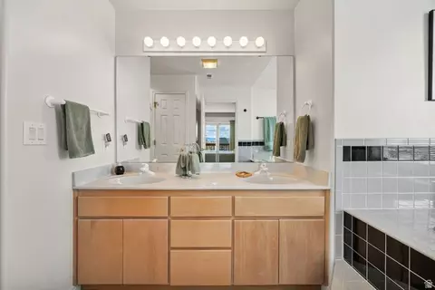 Bath - 1511 E 2050 N, North Logan, UT 84341 photo 7 of 9