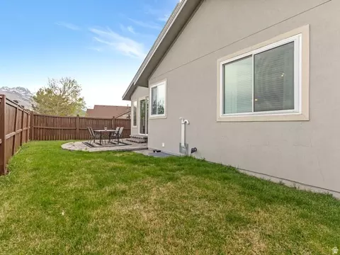 Exterior - 1873 E Oak Bend Dr, Draper, UT 84020 photo 3 of 4