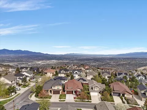 View/Area - 1873 E Oak Bend Dr, Draper, UT 84020 photo 2 of 5