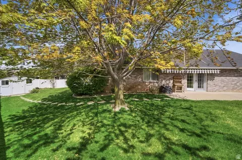 Exterior - 5145 S 350 E, Washington Terrace, UT 84405 photo 5 of 9