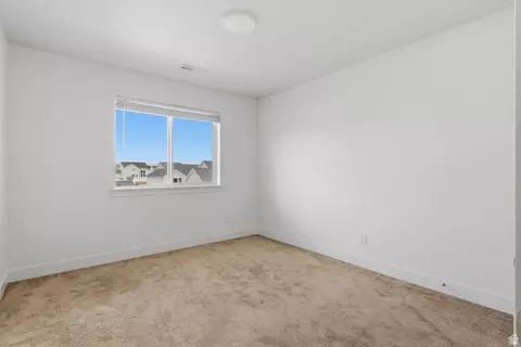 Bedroom - 166 E Craner Peak Dr, Eagle Mountain, UT 84005 photo 3 of 9