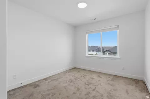 Bedroom - 166 E Craner Peak Dr, Eagle Mountain, UT 84005 photo 5 of 9