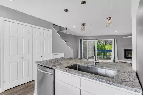 Kitchen - 5304 S Ben Davis Park, Murray, UT 84123 photo 3 of 3