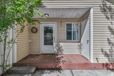 Exterior - 5304 S Ben Davis Park, Murray, UT 84123 photo 3 of 11