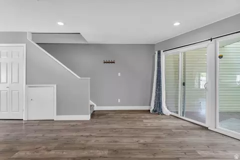 Living - 5304 S Ben Davis Park, Murray, UT 84123 photo 6 of 8