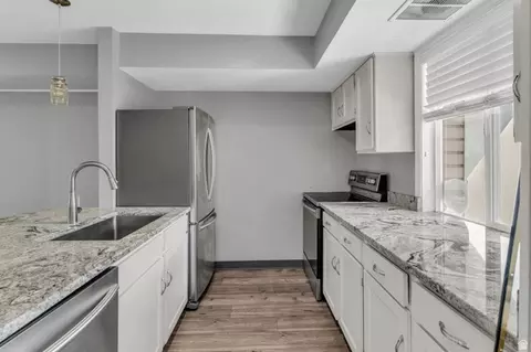 Kitchen - 5304 S Ben Davis Park, Murray, UT 84123 photo 1 of 3