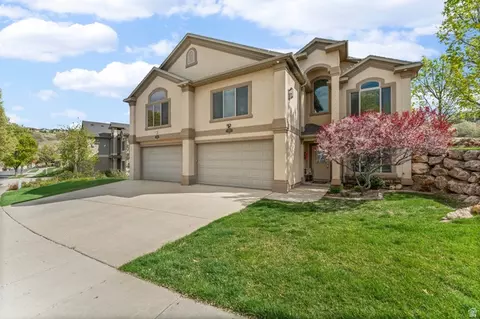 178 Edgecrest Ln, North Salt Lake, UT 84054