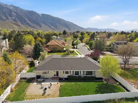 View/Area - 3061 E Ksel Dr S, Sandy, UT 84092 photo 2 of 6