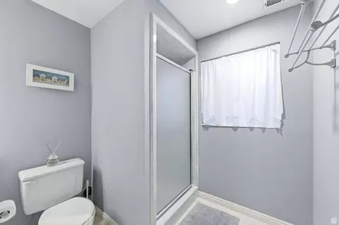 Bath - 3061 E Ksel Dr S, Sandy, UT 84092 photo 5 of 5