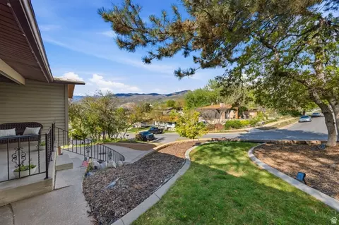 Exterior - 2198 S Elaine Dr E, Bountiful, UT 84010 photo 2 of 10