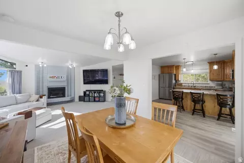 Dining - 2198 S Elaine Dr E, Bountiful, UT 84010 photo 1 of 2
