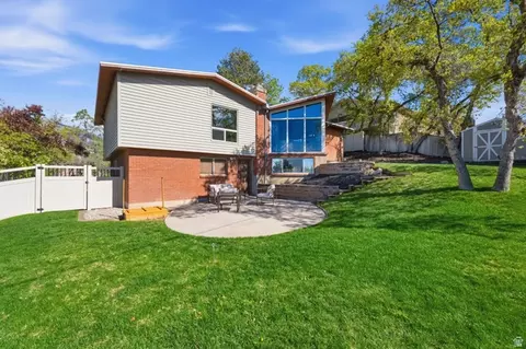 Exterior - 2198 S Elaine Dr E, Bountiful, UT 84010 photo 6 of 10