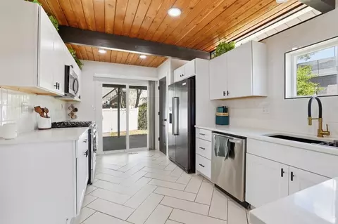 Kitchen - 526 W Winchester St, Murray, UT 84123 photo 2 of 4