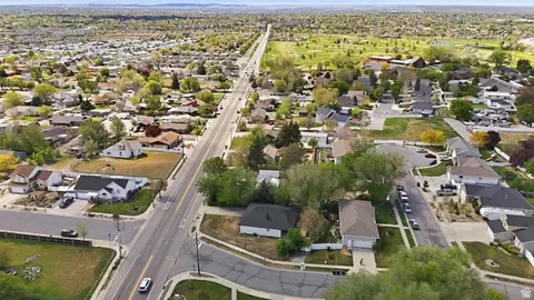 View/Area - 526 W Winchester St, Murray, UT 84123 photo 2 of 9