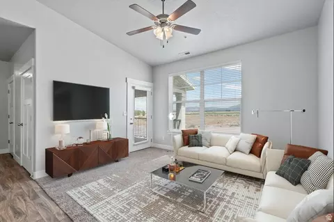 118 W Silver Springs Dr, Vineyard, UT 84059