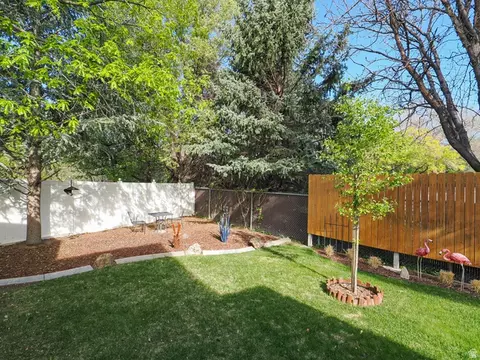 Exterior - 93 E Cranberry Hill Dr, Draper, UT 84020 photo 8 of 13