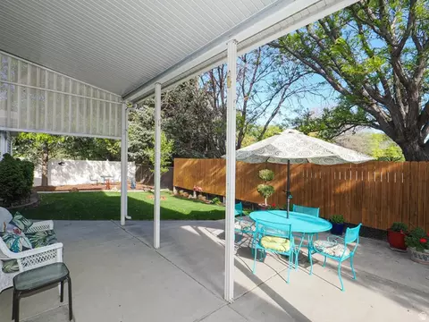 Exterior - 93 E Cranberry Hill Dr, Draper, UT 84020 photo 6 of 13
