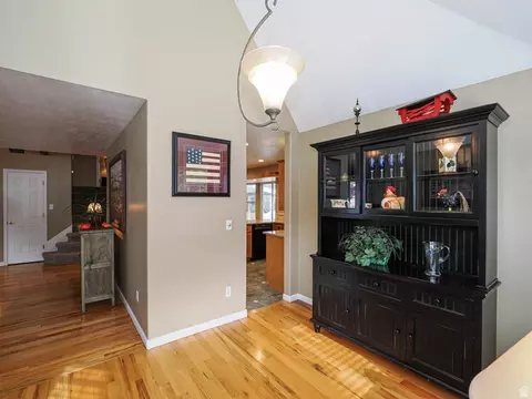 Dining - 93 E Cranberry Hill Dr, Draper, UT 84020 photo 1 of 3