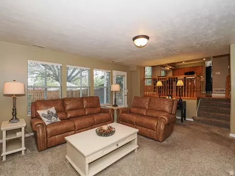 Living - 93 E Cranberry Hill Dr, Draper, UT 84020 photo 3 of 6