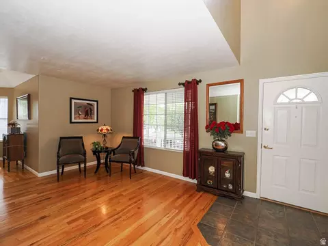 Entry Way - 93 E Cranberry Hill Dr, Draper, UT 84020 photo 2 of 5