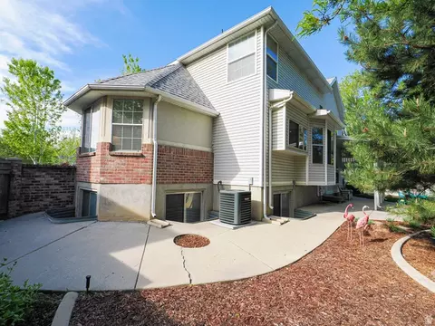 Exterior - 93 E Cranberry Hill Dr, Draper, UT 84020 photo 12 of 13