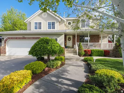 Exterior - 93 E Cranberry Hill Dr, Draper, UT 84020 photo 1 of 13