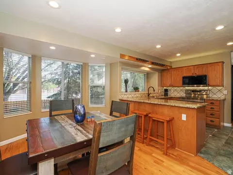 Dining - 93 E Cranberry Hill Dr, Draper, UT 84020 photo 3 of 3