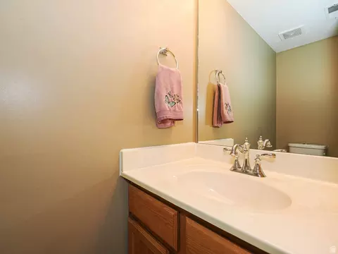 Bath - 93 E Cranberry Hill Dr, Draper, UT 84020 photo 1 of 4