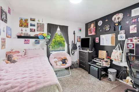 Bedroom - 1095 Park Ave, Logan, UT 84321 photo 2 of 3
