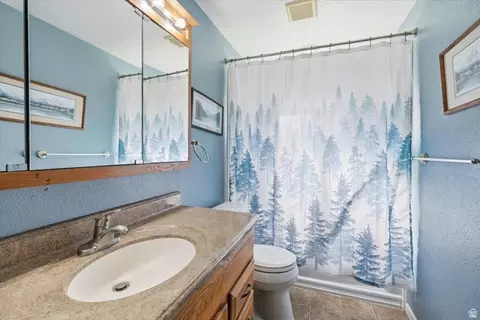 Bath - 1095 Park Ave, Logan, UT 84321 photo 1 of 4