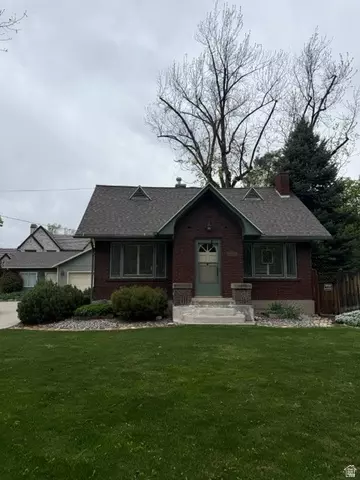 Exterior - 2181 E Arbor Ln, Holladay, UT 84117 photo 2 of 10