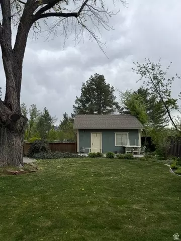 Exterior - 2181 E Arbor Ln, Holladay, UT 84117 photo 6 of 10